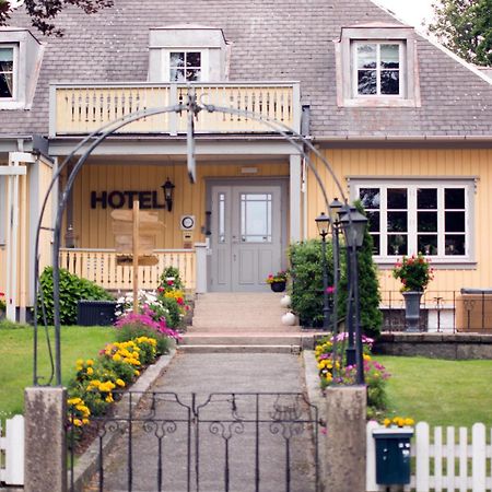 Hotel Tanum Gestgifveri Танумсхеде Экстерьер фото